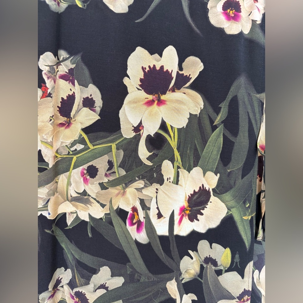 AllSaints Delana Francoise floral-print wrap maxi dress - Picture 7 of 8